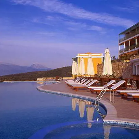 Ξενοδοχείο Esperides 4*